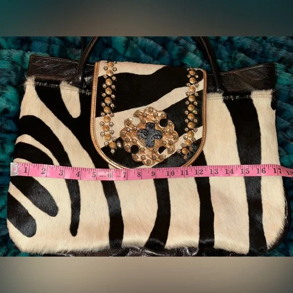 Kurtman Zebra HOH and black leather tote - Picture 6 of 6